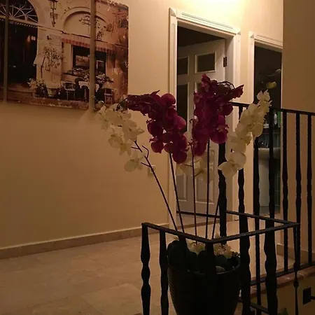 Luxury In Gold City فيلة